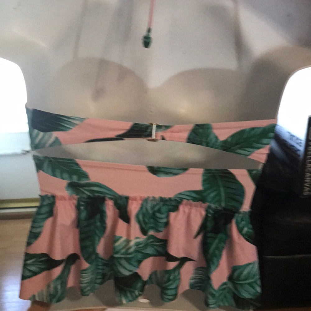 New swimsuit 3 piece med tops L.G. bottom - Picture 2 of 2